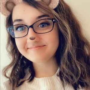 Meet your Posher Michelle ✨